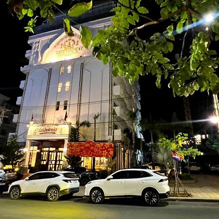 贵族酒店 西哈努克 外观 照片