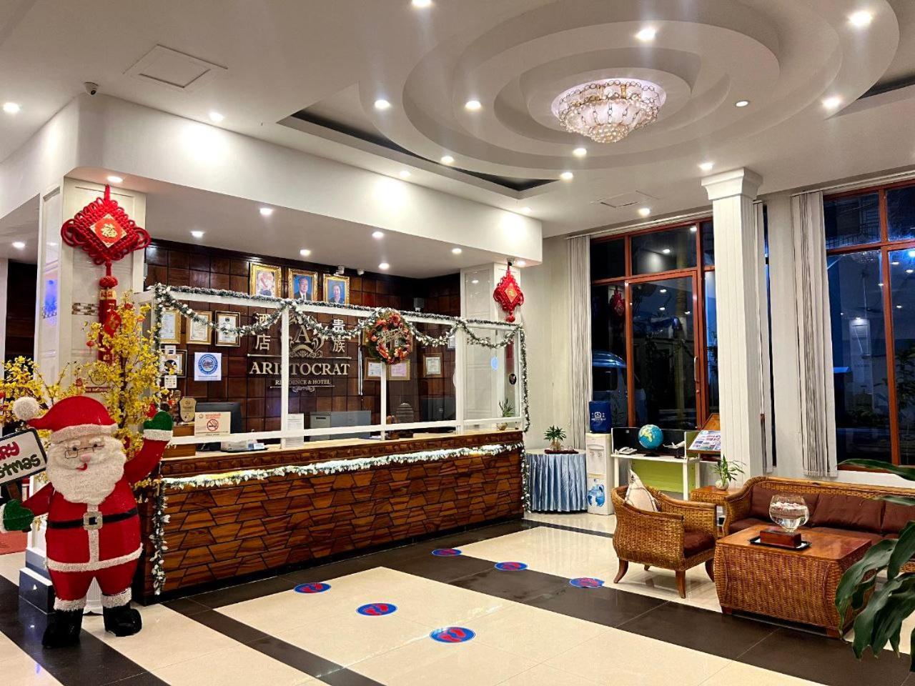 贵族酒店 西哈努克 外观 照片